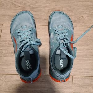 Women's Altra Lone Peak 7 shoes, size 6.5, new without tags (NWOT)